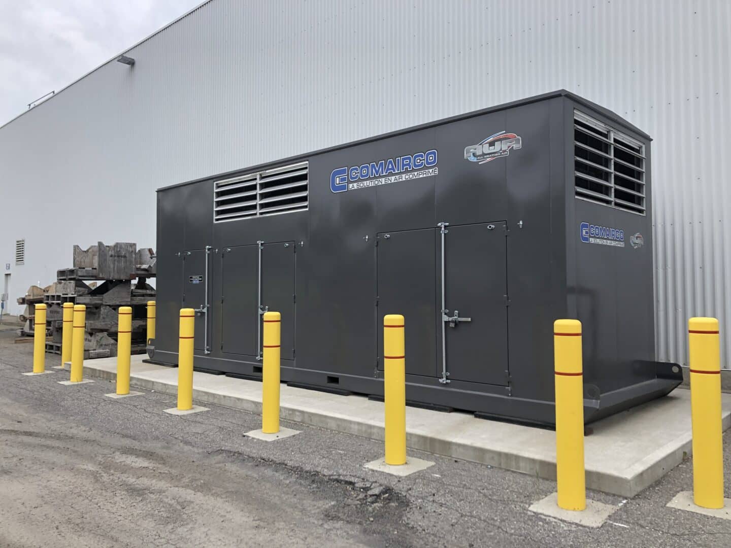 Mobile compressor room exterior solution on ciment slab permanent installation